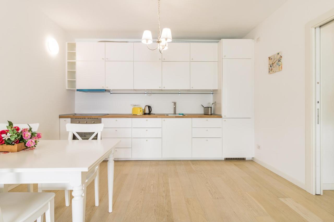 Apartment Azalea - Cremia Екстериор снимка